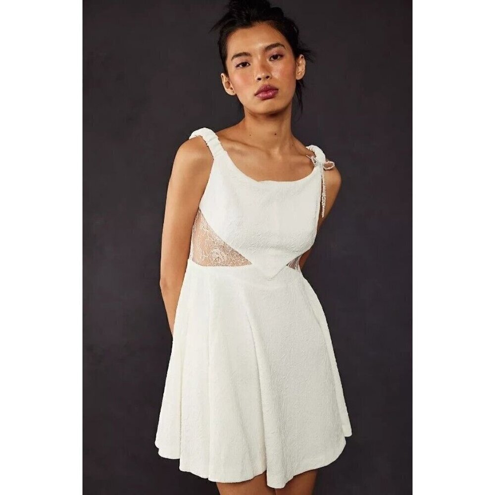 NEW FREE PEOPLE BROOKLYN TEXTURED WHITE LACE SMOCKED STRAPS MINI DRESS SZ MEDIUM
